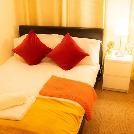 Apartman Modern And Cosy With Free Car Park And Free Wifi !!! Birmingham
