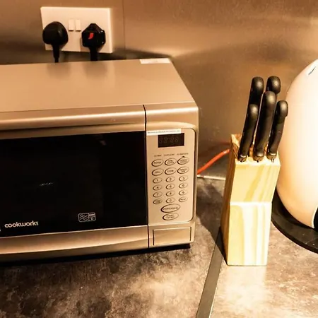 Apartman Modern And Cosy With Free Car Park And Free Wifi !!!