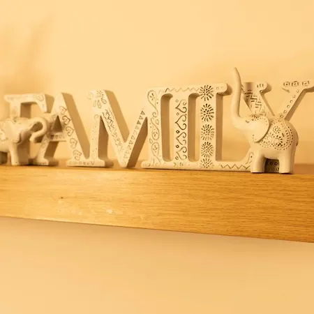Apartman Modern And Cosy With Free Car Park And Free Wifi !!! *