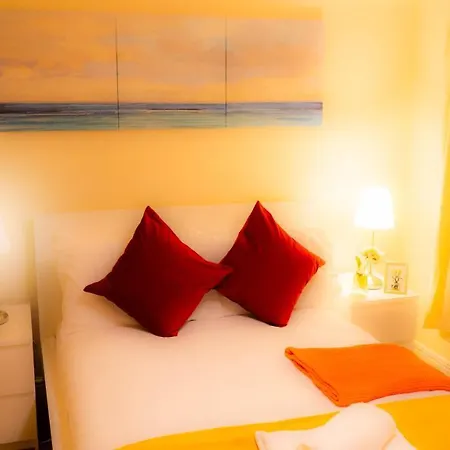 Modern And Cosy With Free Car Park And Free Wifi !!! Apartman