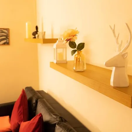 Modern And Cosy With Free Car Park And Free Wifi !!! Apartman *