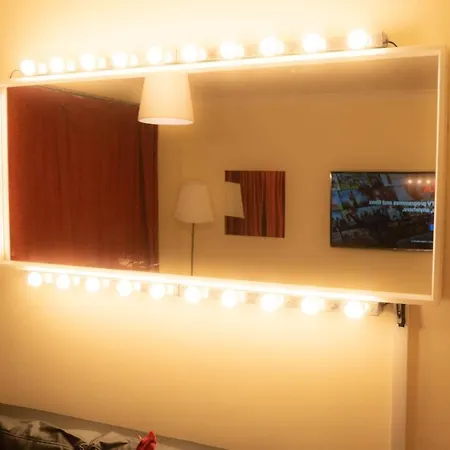 Modern And Cosy With Free Car Park And Free Wifi !!! Apartman *